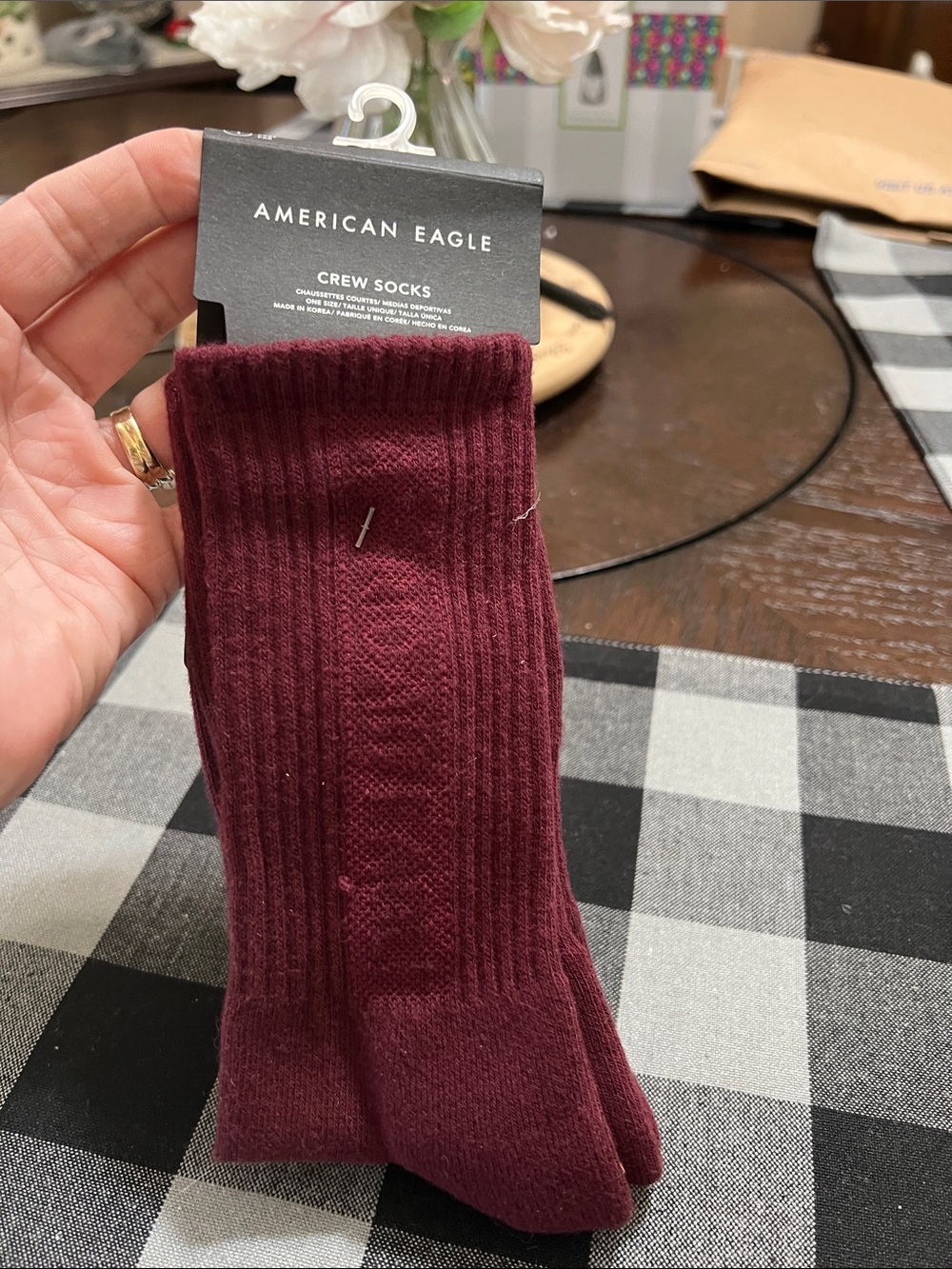 New AMERICAN EAGLE Athletic Crew Socks - Burgundy